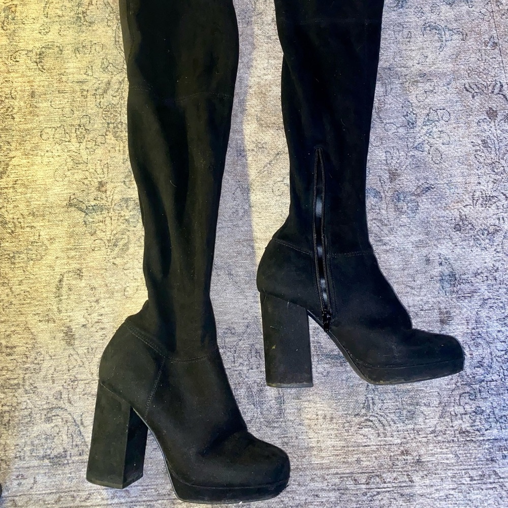 Platform over the knee boot